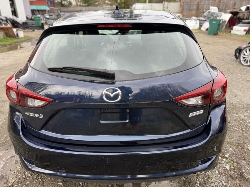 2015-2018 Mazda 3 Tail Gate Blue