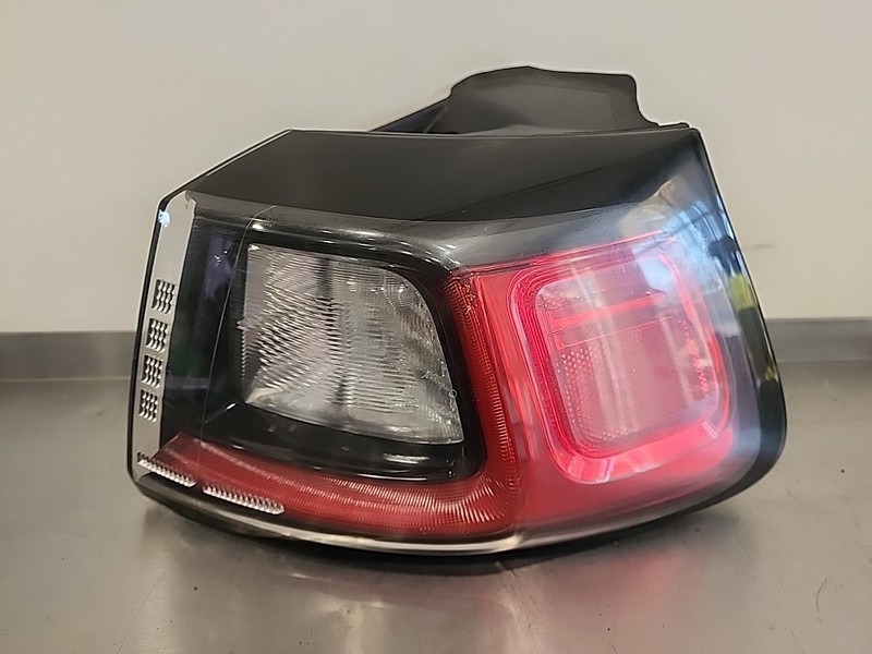 2019 Thru 23 Jeep Cherokee Passengers Right Rear Tail Light 68275960AE OEM LED