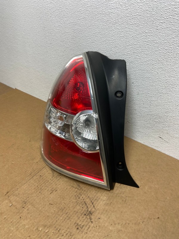 2007-2011 Hyundai Accent Hatchback Left Driver LH Side Tail Light Oem AC2928 LK