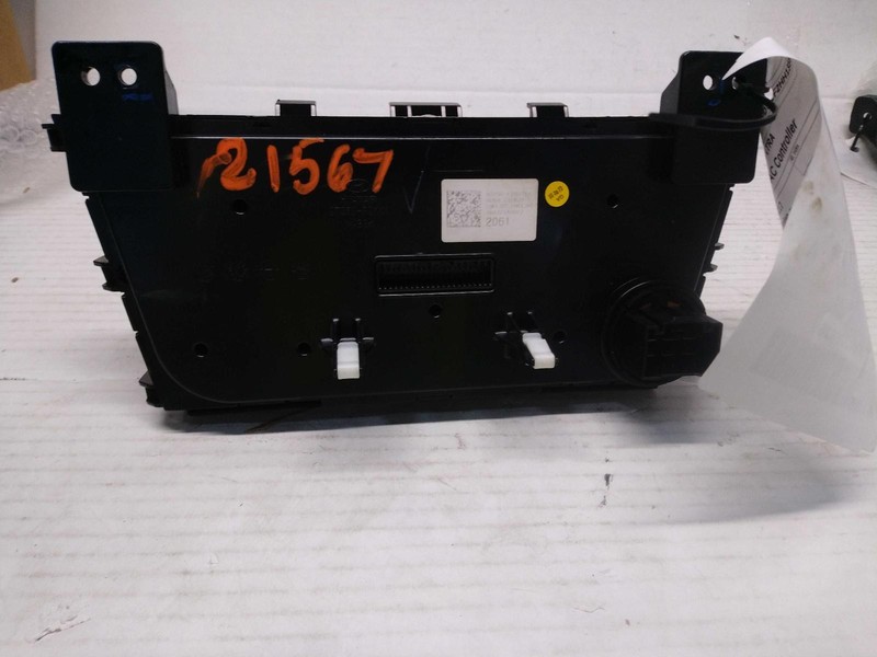 2017 Hyundai Elantra A/C Selector Switch OEM Blue 97250F20604X 109K Miles