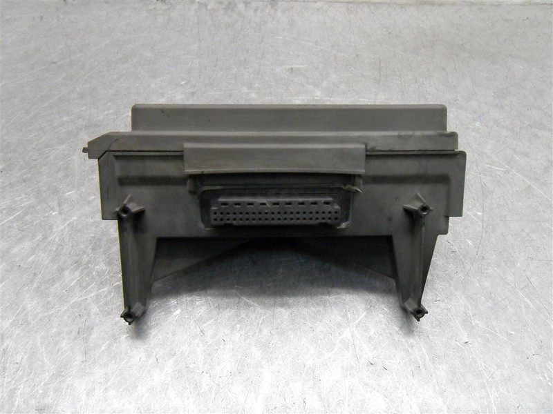 04-06 DODGE DURANGO 4.7L 5.7L 2WD UNDERHOOD PASSENGE FUSE BOX OEM 56049097AD