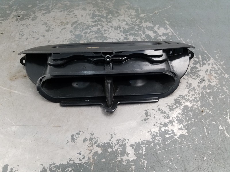 2018 17 - 23 Harley Davidson Street GlideFairing Vent #5493 V4