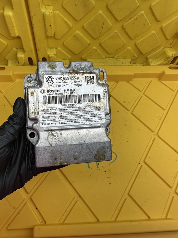 VOLKSWAGEN TOUAREG RESTRAINT DIAGNOSTIC COMPUTER MODULE SRS UNIT OEM 2011-2015