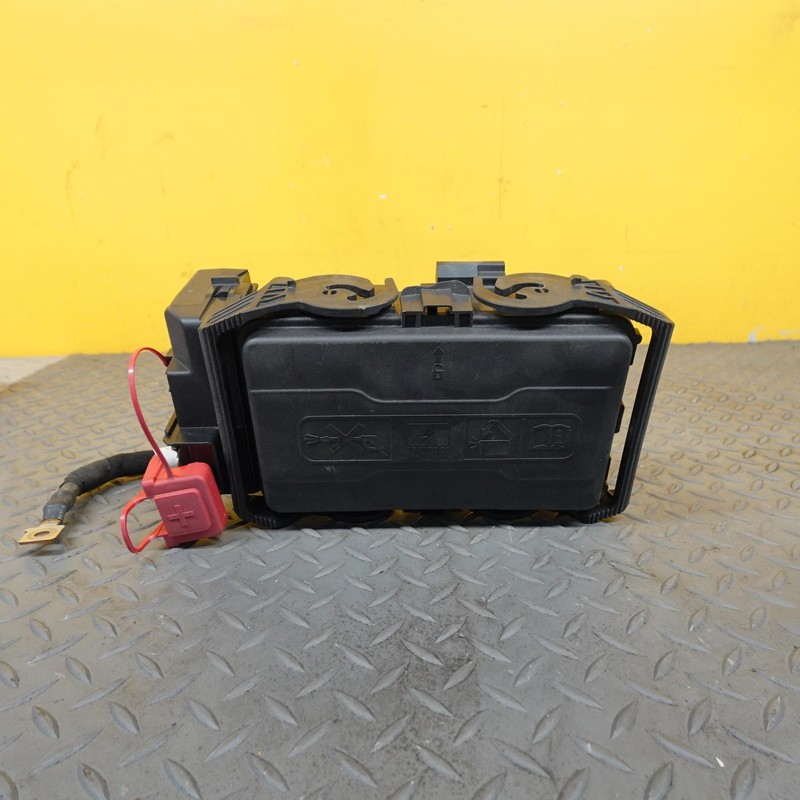 2021-2024 BUICK ENVISION ENGINE COMPARTMENT FUSE RELAY JUNCTION BLOCK BOX OEM
