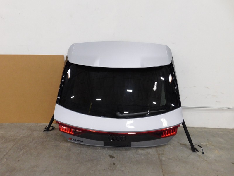 2022 2120Audi RS Q8 / Urus Rear Hatch Door Assembly #5543 Z9