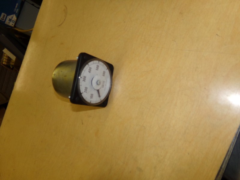 GE Type DB-40 Gauge Cracked Cover 600V Range 0-100 DC V *FREE SHIPPING*