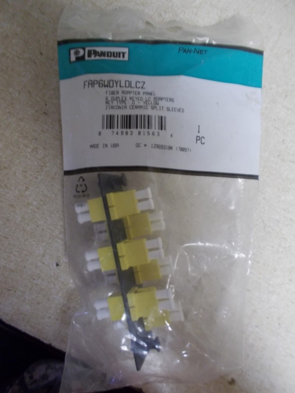 NEW Panduit FAP6WDYLDLCZ Fiber Adapter Panel *FREE SHIPPING*