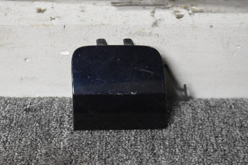 2019-2022 PORSCHE CAYENNE BASE TOW EYE CAP RIGHT SIDE FACTORY OEM