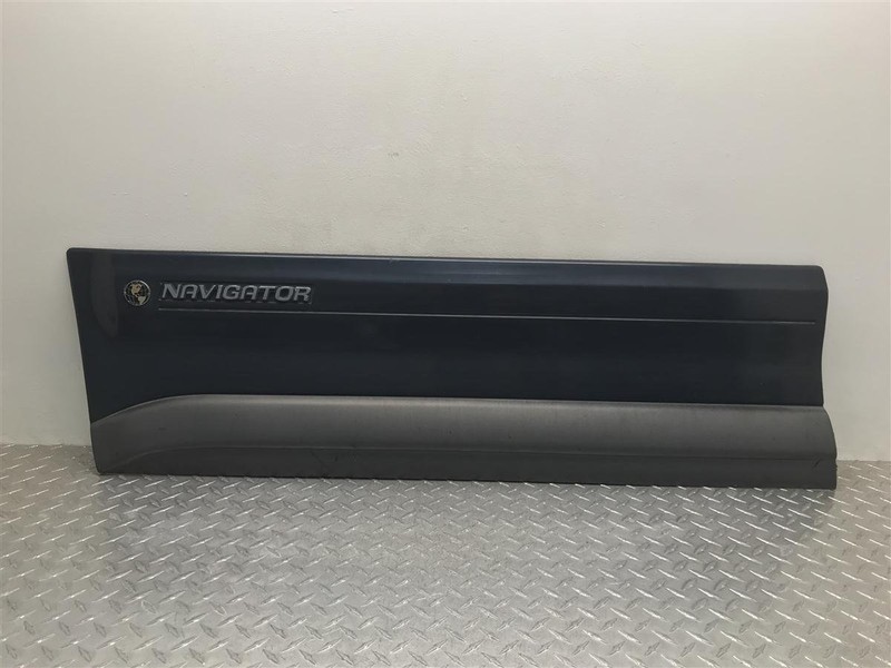 1999 LINCOLN NAVIGATOR DRIVER FRONT LOWER DOOR MOULDING OEM 1L7Z-7820207-AAPTM