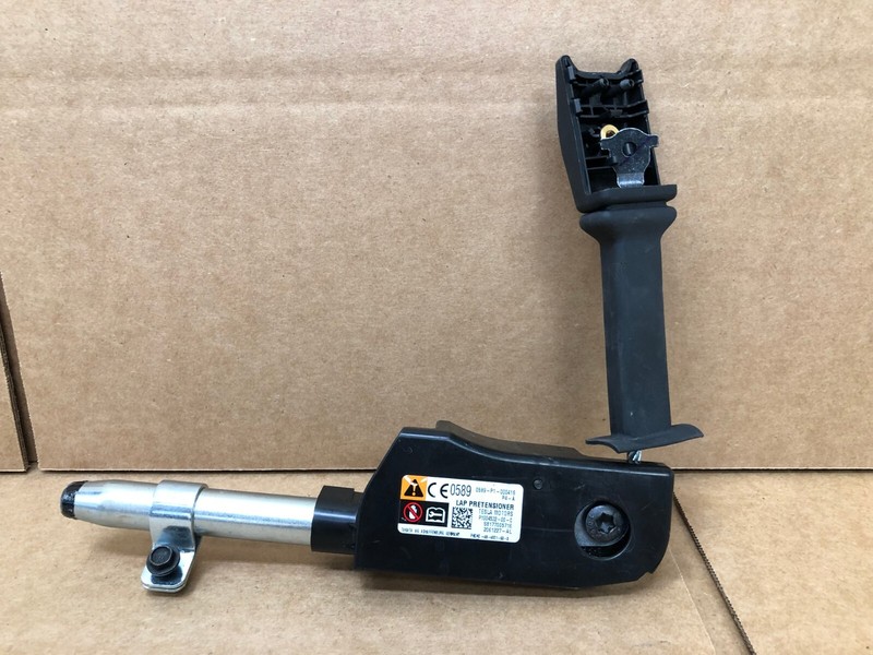 2012-2016 Tesla Model S Front Right Passenger Seatbelt Pre-Tensioner OEM BTP1
