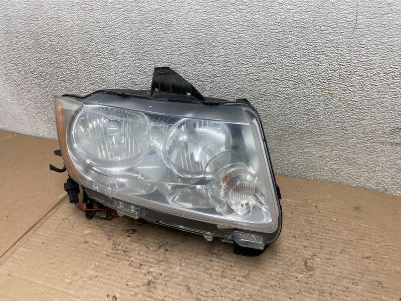 2011-2013 Jeep Grand Cherokee Right Passenger Halogen Headlight AA9699 DW