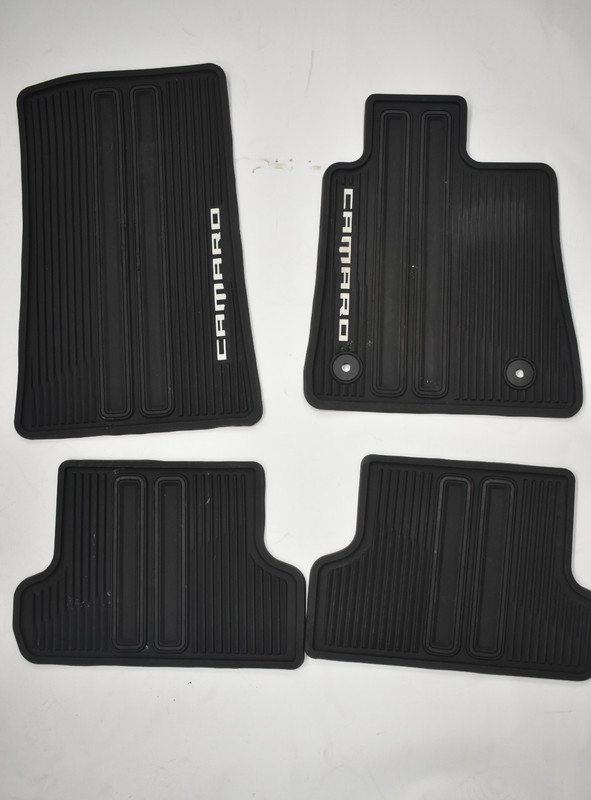 2010-2015 Camaro ZL1 Floor Mats Set 4 Pieces *Used* OEM*