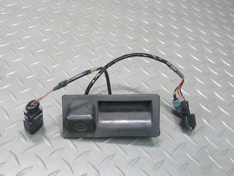 2011-2014 PORSCHE CAYENNE 958 REAR TRUNK HATCH RELEASE HANDLESWITCH W/ CAMERA