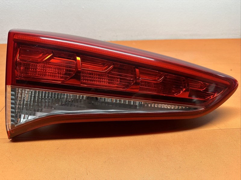 92403D7100 | 2016 - 18 Hyundai Tucson Left Inner TAILLIGHT Drivder Side LED LR