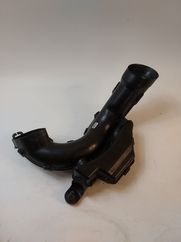 2013-2019 NISSAN SENTRA 1.8L AIR INTAKE INLET DUCT 3rc22 air tube