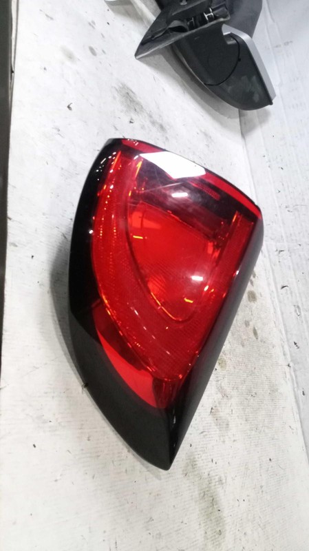 2021 Chrysler Voyager Right Tail Light Assembly Grey OEM Used 627644