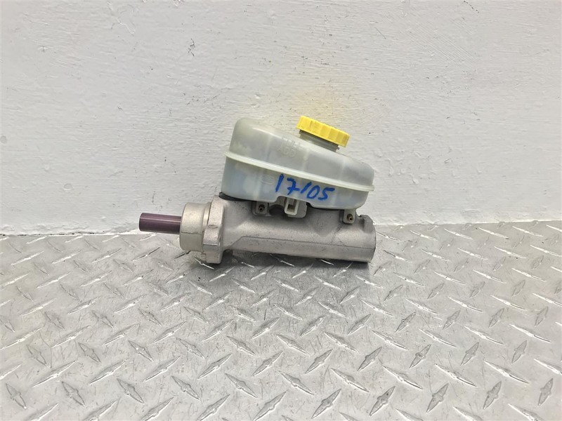 1995-1998 JEEP GRAND CHEROKEE CHEROKEE BRAKE MASTER CYLINDER OEM 04761941
