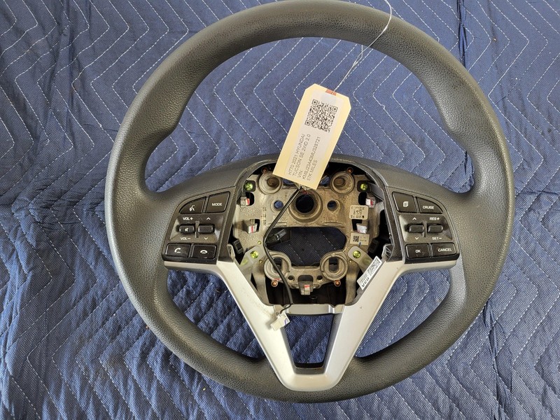Used Oem Hyundai Left Driver Steering Wheel for 2019-2021 Tucson
