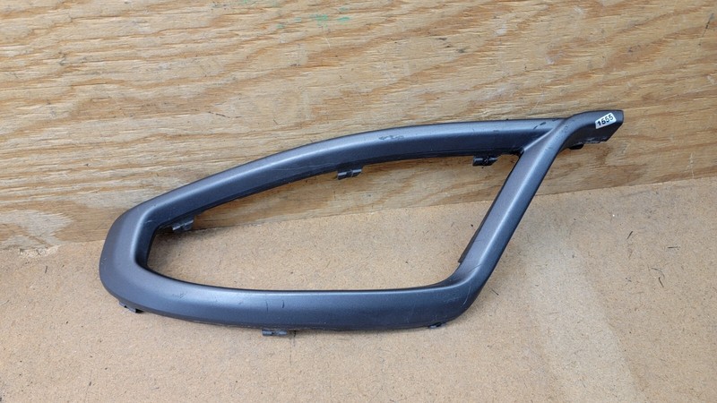 2019 2020 2021 2022 2023 Jeep Cherokee Front Bumper Right RH Side Molding Trim