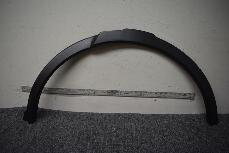 2015-2018 LAND ROVER DISCOVERY SPORT REAR FENDER FLARE MOLDING FACTORY OEM