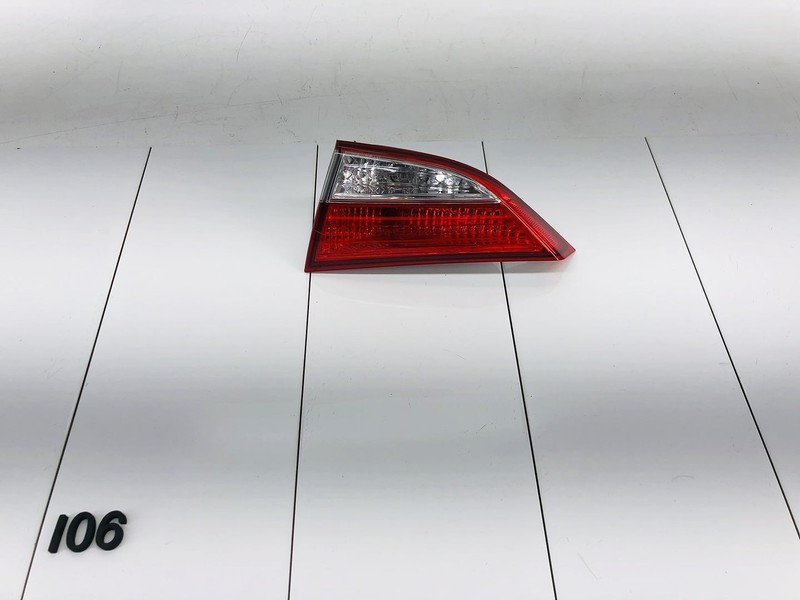 11-13 HYUNDAI ELANTRA REAR RIGHT SIDE INNER TAIL LIGHT BRAKE LAMP OEM