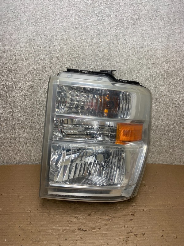 2008-2014 Ford Econoline E150 E250 E350 Left Driver LH Headlight OEM AB1551 DW