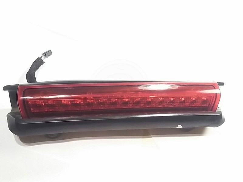 FOR 92-04 CHEVY S-10/SUBURBAN CHROME HOUSING REAR LED 3RD TAIL BRAKE/STOP LIGHT