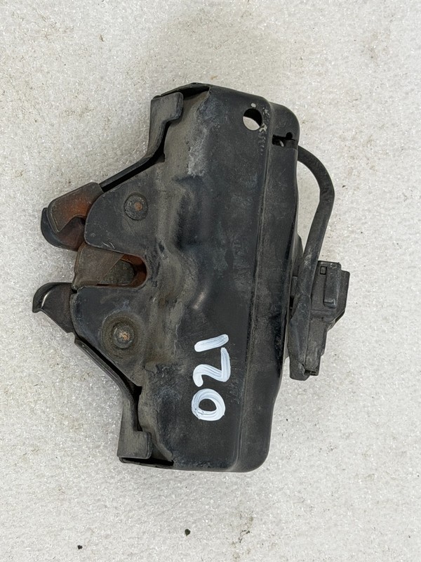 2001-2006 LEXUS LS430 HOOD BONNET LATCH LOCK ACTUATOR 53510-50080 OEM 021