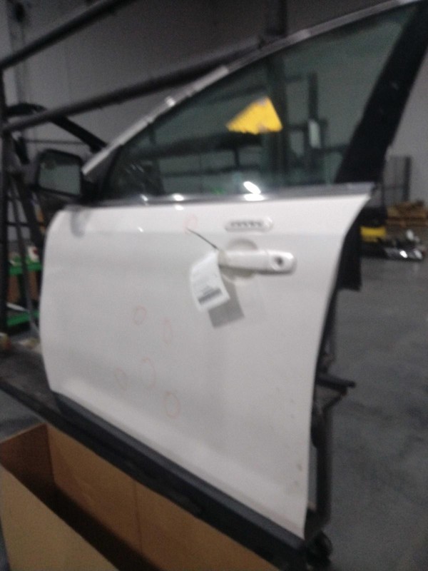 2010 Ford Edge Left Door White OEM - 250K Miles, No Keyless Entry Pad