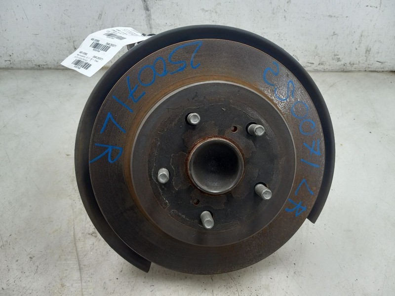 18 19 20 21 22 TOYOTA C-HR XLE REAR DRIVER LEFT KNUCKLE STUB