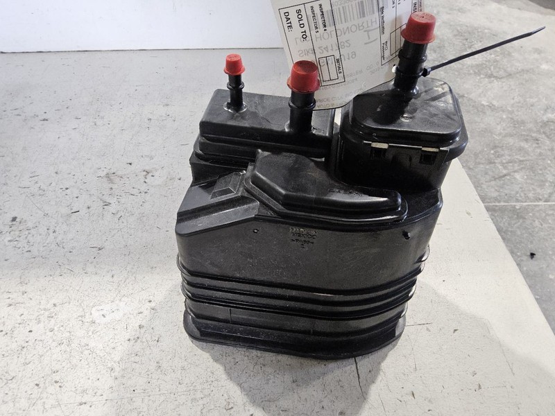 2019-2023 Chevrolet Camaro 19-23 fuel vapor evap charcoal canister OEM 84821498