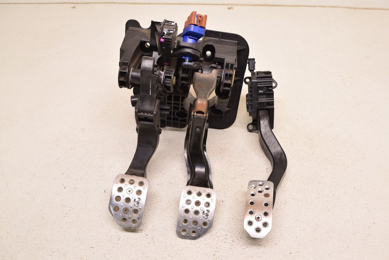 Fiat 500 Manual Transmission Pedal Box Clutch Brake Gas Pedals Oem 2012-2018