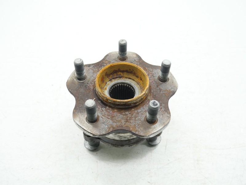 Used Rear Driver Passenger Wheel Hub 2009-2024 Nissan GT-R Black Edition OEM