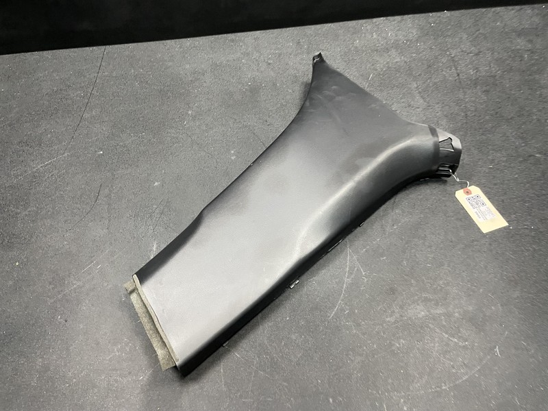 Center Left B Pillar Lower Trim Panel 2018 Mercedes GLS 550 1666902525 2017 2019