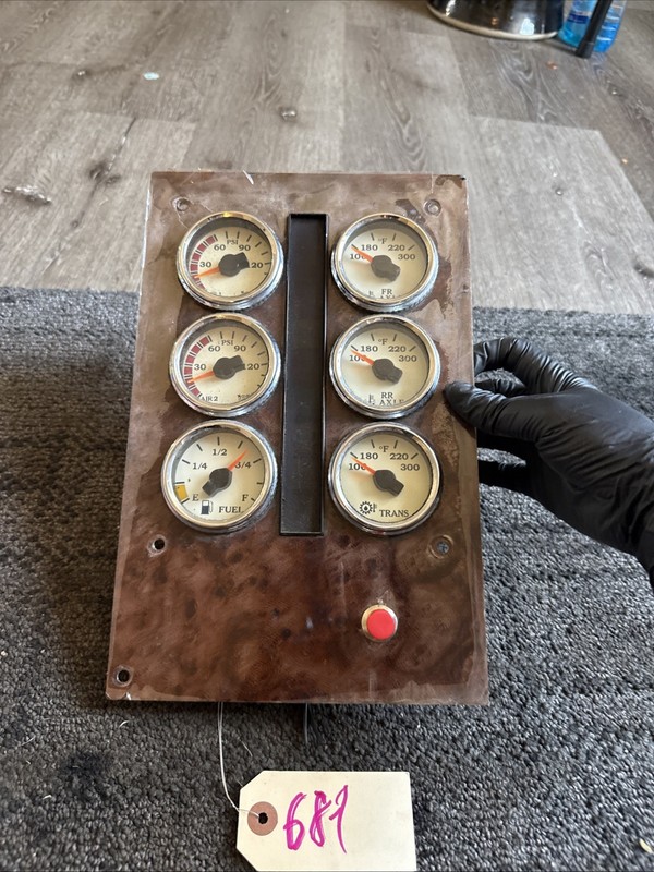 International 6 Gauge Instrument Cluster- P/N: 3592541C91