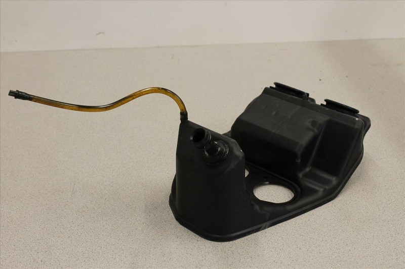 2007 KAWASAKI EX 650 NINJA LOWER BOTTOM AIR BOX HALF OEM EX650 07