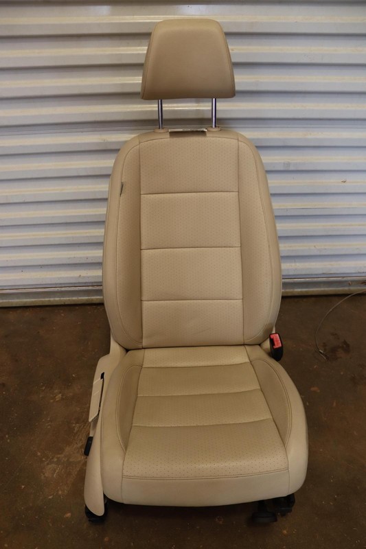 2006-2014 VOLKSWAGEN JETTA WAGON FRONT RIGHT PASSENGER SIDE SEAT LEATHER TAN OEM