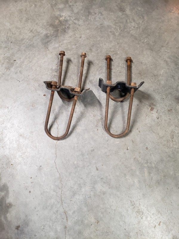 99-03 FORD F250 F350 SUPER DUTY 4X4 4WD REAR LEAF SPRING MOUNT SHACKLE SET UBOLT