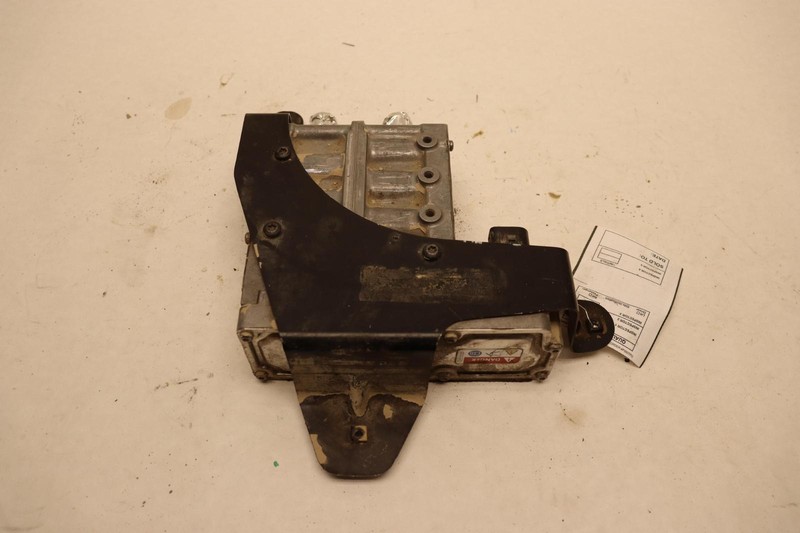 2014 PORSCHE PANAMERA S HYBRID 3.0L BATTERY HEAT EXCHANGER COOLER OEM