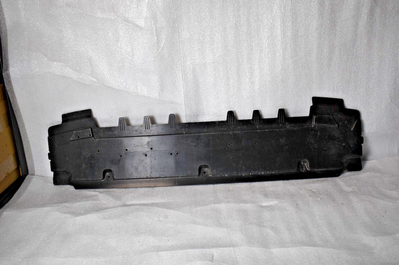 AUDI Q3 F3 SPORTBACK FRONT LOWER BUMPER SPLASH SHIELD 83A807611 83A-807-611