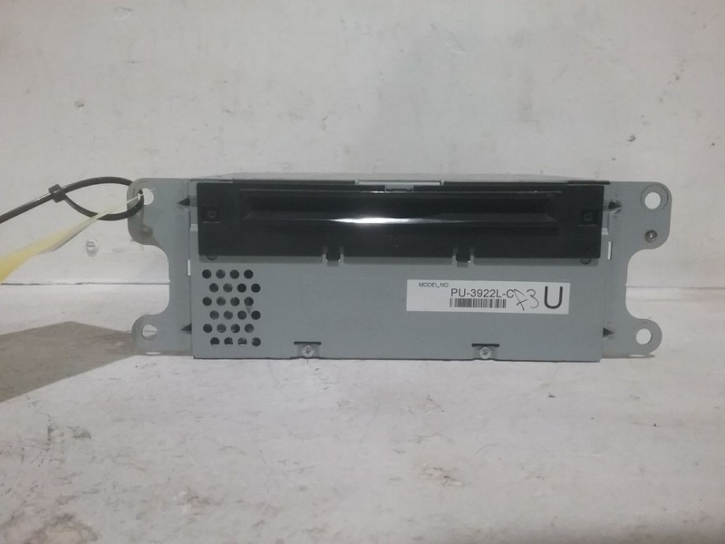 2017 Ford Explorer Radio Receiver AM FM CD ID HB5T-19C107-BA or BB