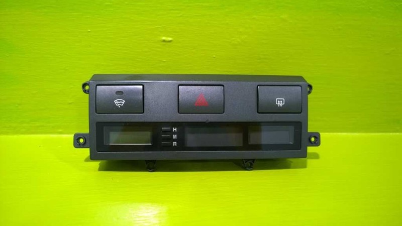 07 08 KIA SORENTO HAZARD DEFROST SWITCH DASH CLOCK OEM 2865-5