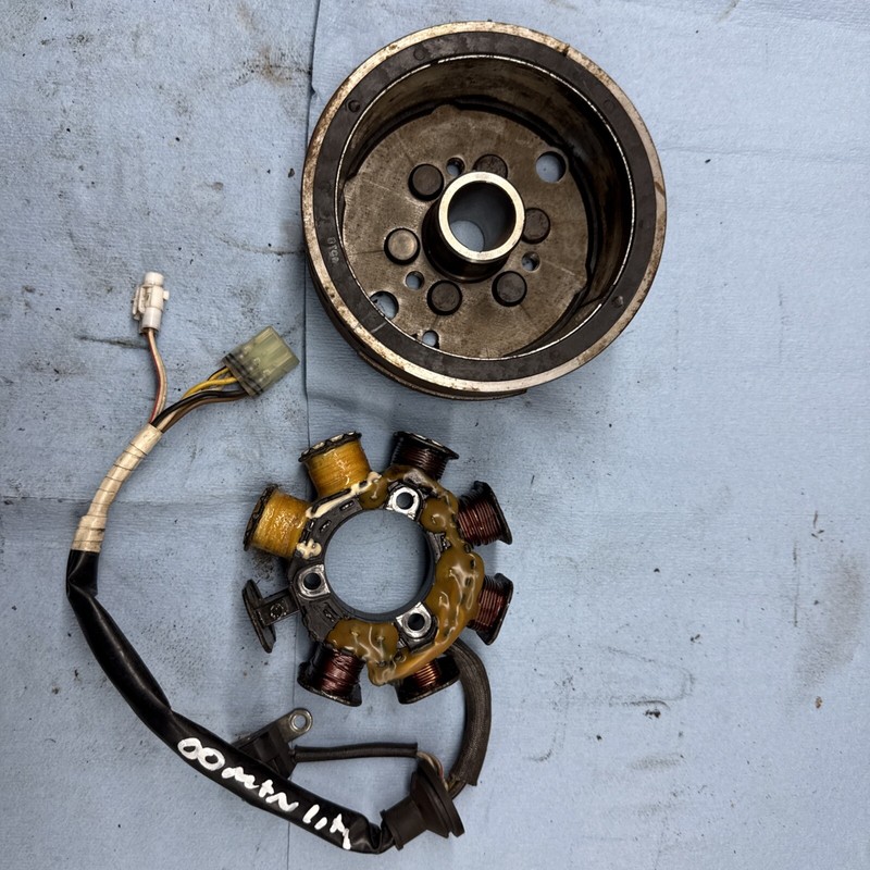 2000 Yamaha Moutain Lite Or Phazer 500 Snowmobile motor Stator Magneto Flywheel