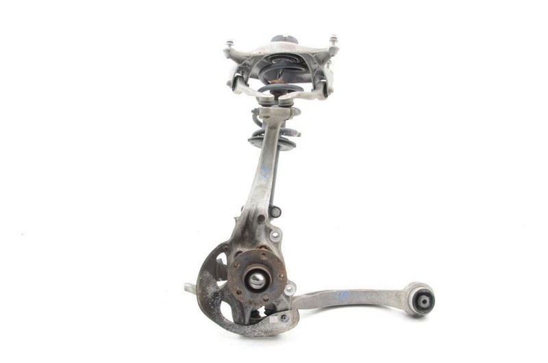 2015-2018 Porsche Macan 2.0L Driver Left Front Standard Suspension Assembly