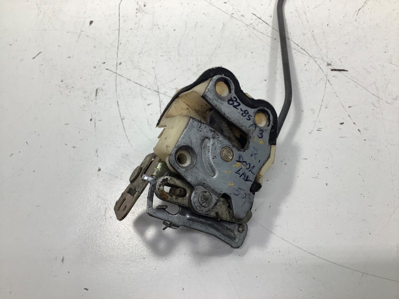 82-85 Honda Accord 3D Right Passenger Side Door Latch Assembly 75410-SA5-672 OEM