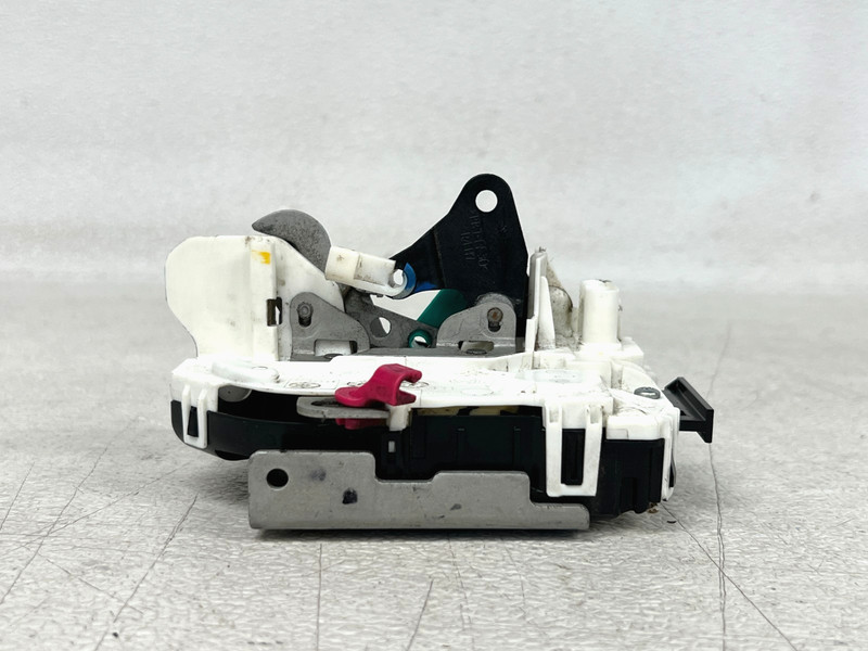 ⭐2011-2018 RAM 1500 REAR LEFT DOOR LOCK LATCH ACTUATOR BRACKET OEM LOT2641