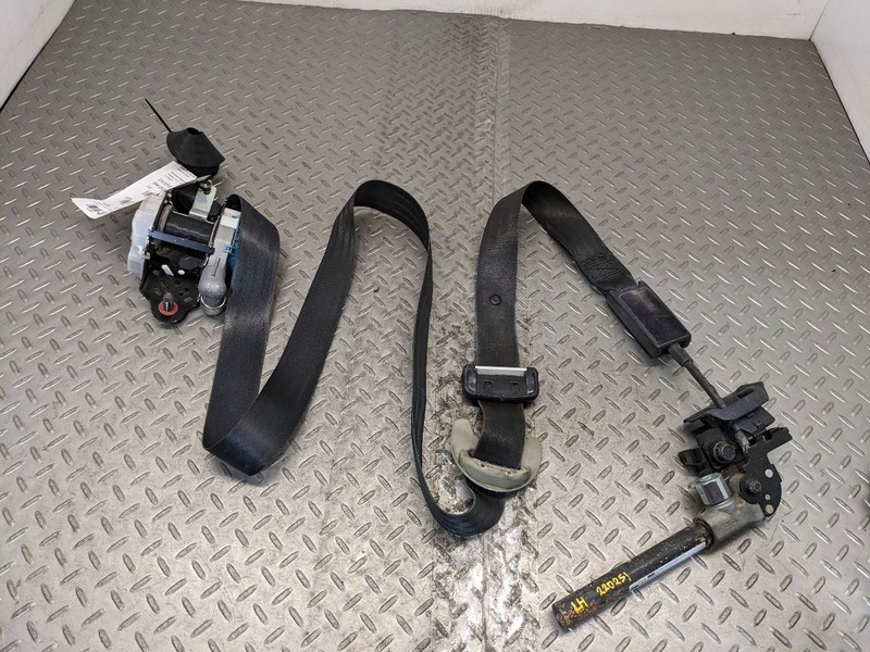 Seat Belt Front Bucket Seat Driver Retractor Fits 12-17 RIO 1169233