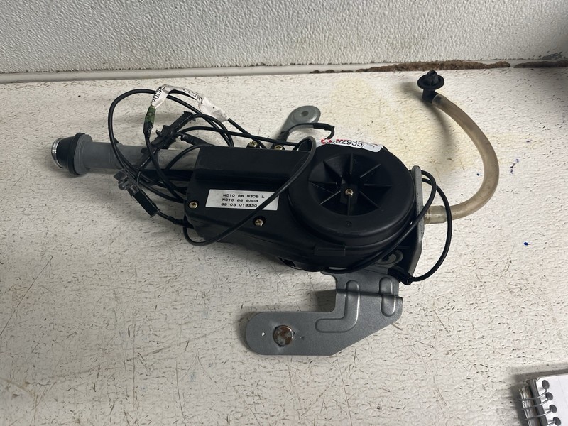 1999 Mazda Miata MX-5 Convertible Radio Power Antenna Stereo Oem