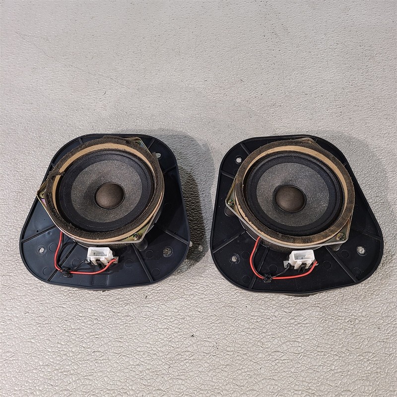 96-02 Toyota 4Runner Driver Passenger Side Rear Audio Speakers Set Aa7487