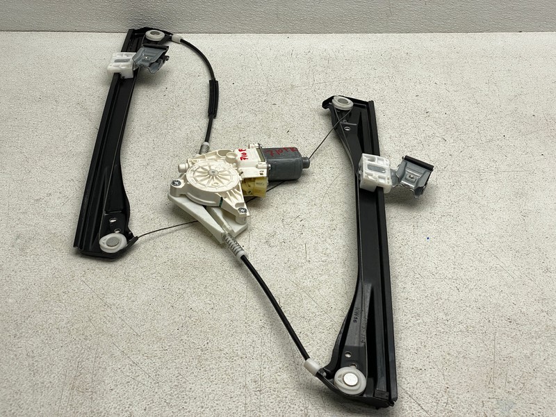2010-2012 MERCEDES GL450 FRONT RIGHT PASSENGER WINDOW REGULATOR MOTOR OEM LOT710